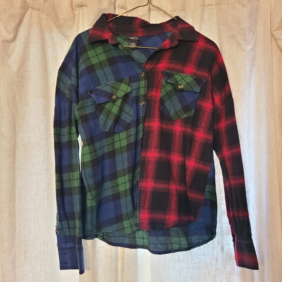 Rue 21 Color Block Cropped Flannel - Picture 2 of 4